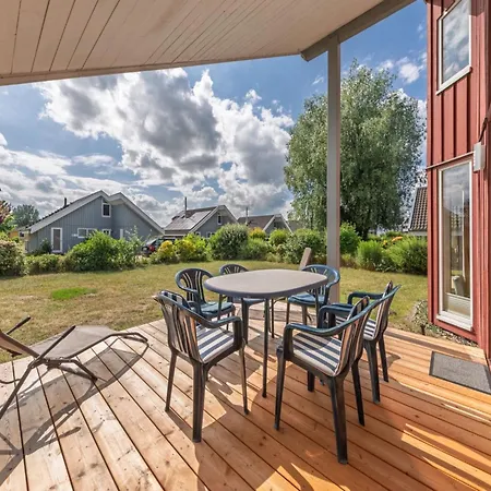 Gemuetliches Mit Garten Und Terrasse Im Hafendorf Mueritz *