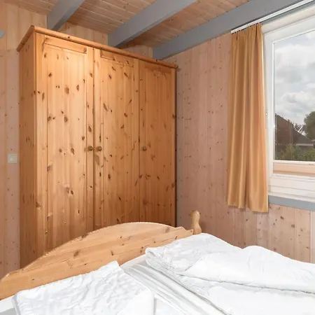 Сasa de vacaciones Gemuetliches Mit Garten Und Terrasse Im Hafendorf Mueritz Rechlin